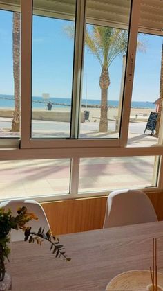 Foto 1 de Pis en lloguer a Campello Playa de 2 habitacions amb terrassa i mobles