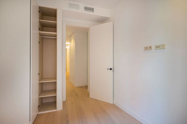Foto 2 de Pis en venda a calle Barón de Finestrat de 2 habitacions amb balcó i aire acondicionat