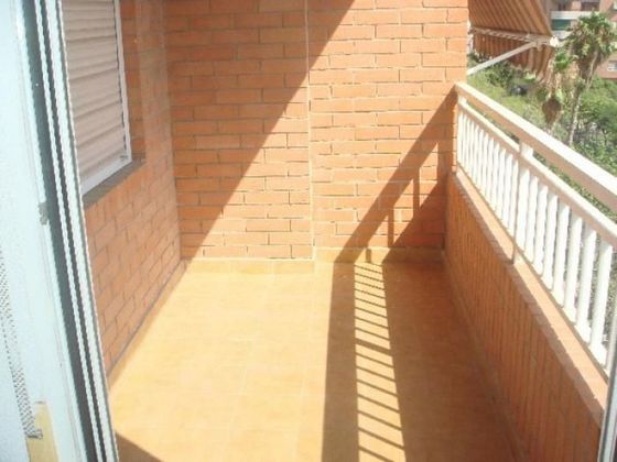 Foto 2 de Pis en venda a Altozano - Conde Lumiares de 4 habitacions amb terrassa i balcó