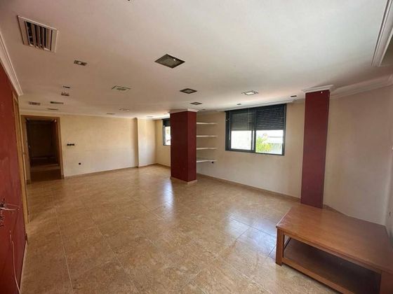 Foto 2 de Venta de piso en Benejúzar de 4 habitaciones con terraza y aire acondicionado
