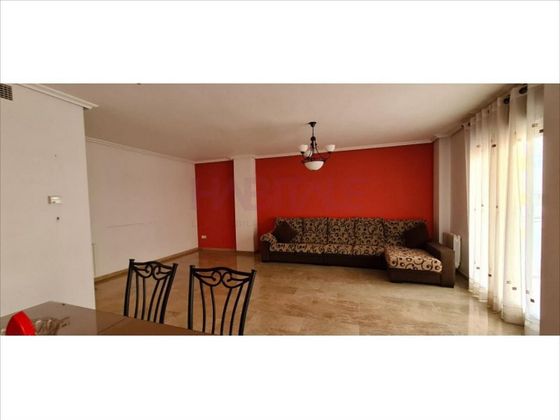 Foto 1 de Pis en venda a Villena de 2 habitacions amb garatge i balcó