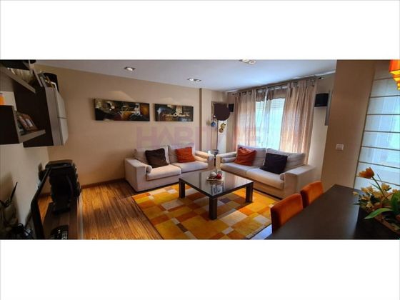 Foto 1 de Pis en venda a Villena de 4 habitacions amb garatge i balcó