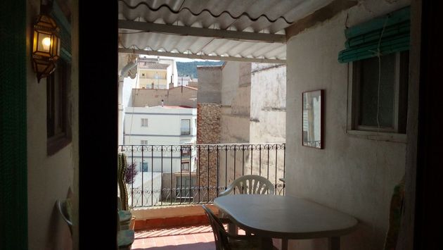 Foto 1 de Ático en venta en Biar de 3 habitaciones con terraza y calefacción