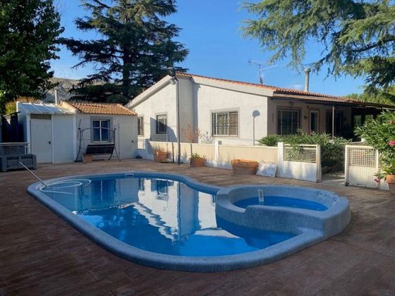 Foto 1 de Xalet en venda a Villena de 3 habitacions amb terrassa i piscina