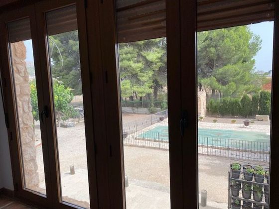 Foto 1 de Venta de casa rural en Villena de 5 habitaciones con terraza y piscina