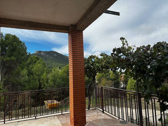 Foto 2 de Xalet en venda a Biar de 6 habitacions amb terrassa i garatge