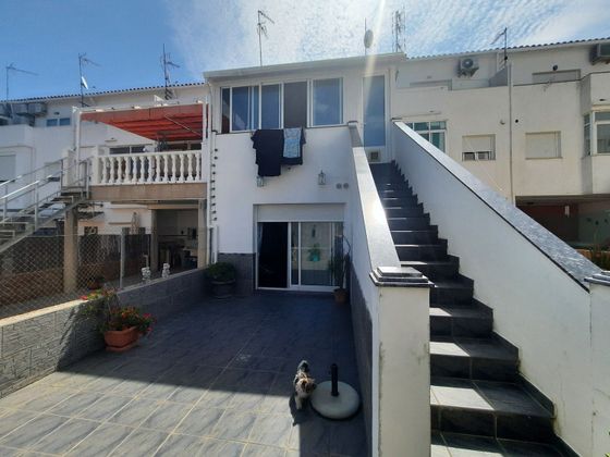 Foto 2 de Venta de casa adosada en Pego de 3 habitaciones con terraza y garaje