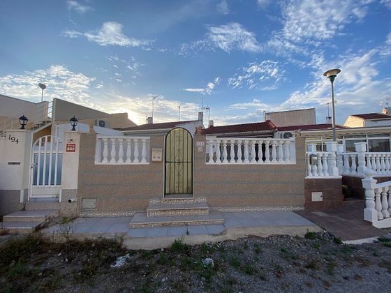 Foto 1 de Venta de casa adosada en calle Diego de 2 habitaciones con terraza y calefacción