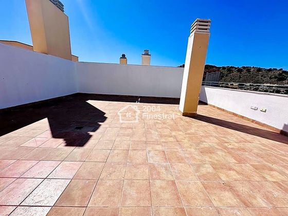 Foto 1 de Ático en venta en La Cala de Villajoyosa de 2 habitaciones con piscina y garaje