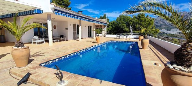 Foto 2 de Xalet en venda a calle Partida Tossal de 5 habitacions amb terrassa i piscina