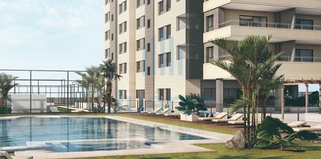 Foto 1 de Alquiler de piso en calle Del Torero Luis Francisco Esplá de 2 habitaciones con terraza y piscina