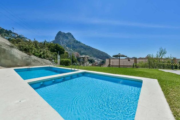 Foto 1 de Pis en venda a Zona de Mascarat de 3 habitacions amb terrassa i piscina