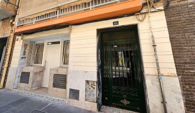 Foto 1 de Pis en venda a calle Sevilla de 2 habitacions amb aire acondicionat
