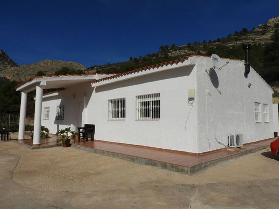Foto 2 de Casa rural en venda a Finestrat pueblo de 6 habitacions amb terrassa i jardí