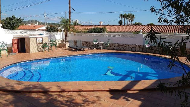 Foto 2 de Edifici en venda a Zona Pueblo amb piscina