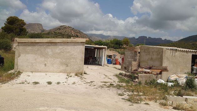 Foto 2 de Venta de casa rural en calle El Realet de 2 habitaciones y 150 m²
