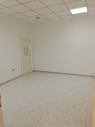 Foto 2 de Alquiler de oficina en Almoradí con aire acondicionado