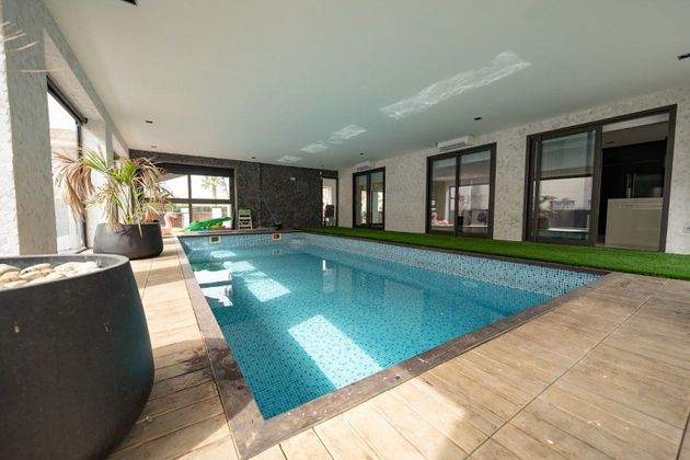 Foto 2 de Casa en venda a Almoradí de 5 habitacions amb piscina i aire acondicionat