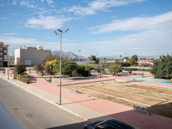 Foto 2 de Pis en venda a Almoradí de 2 habitacions amb piscina i balcó