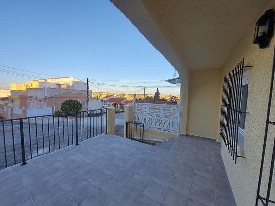 Foto 2 de Casa adossada en venda a San Fulgencio de 1 habitació amb terrassa