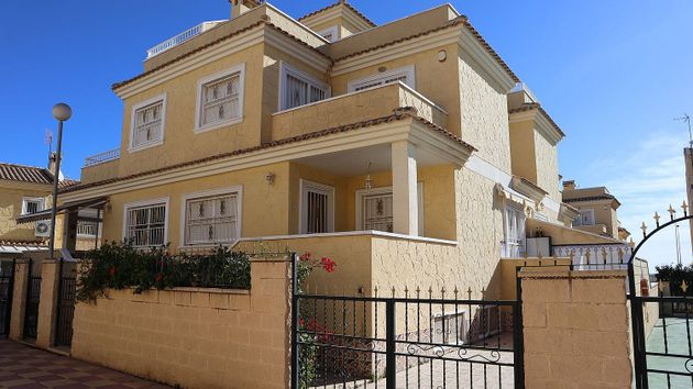 Foto 2 de Casa en venta en Los Balcones - Los Altos del Edén de 4 habitaciones con terraza y piscina