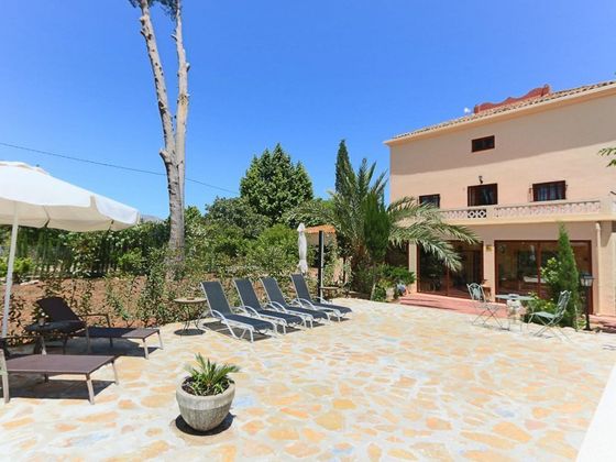 Foto 2 de Venta de chalet en Pedreguer de 6 habitaciones con terraza y piscina