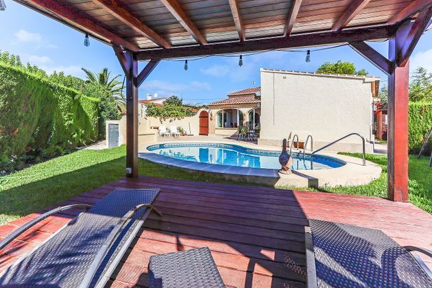 Foto 1 de Chalet en venta en Balcón al Mar-Cap Martí de 4 habitaciones con terraza y piscina