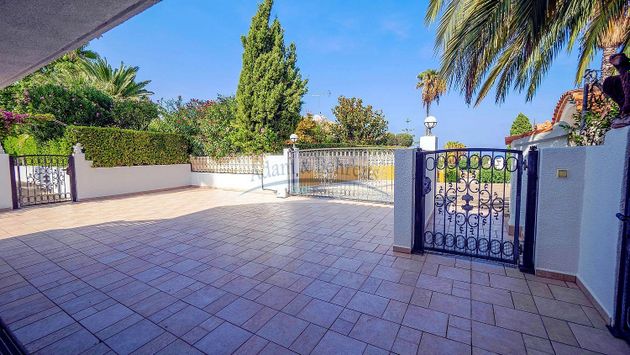 Foto 2 de Venta de chalet en calle Alt de Dénia a Xàbia de 3 habitaciones con terraza y piscina