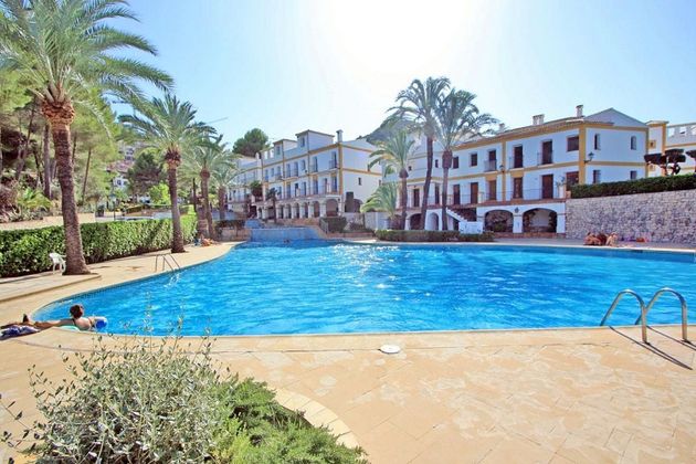 Foto 2 de Casa adossada en venda a La Xara - La Sella - Jesús Pobre de 2 habitacions amb terrassa i piscina