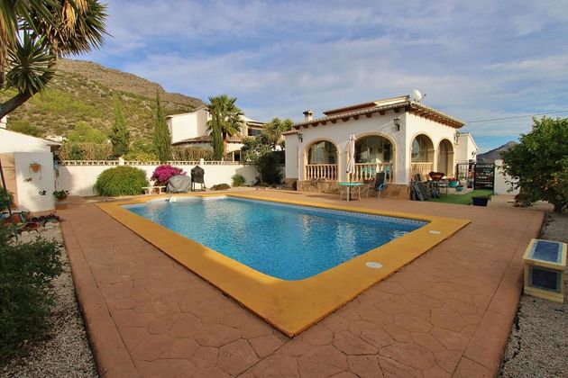 Foto 1 de Chalet en venta en Tormos de 3 habitaciones con terraza y piscina