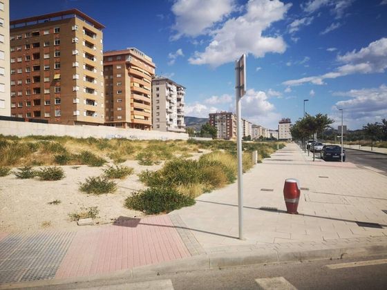 Foto 2 de Venta de terreno en avenida Las Agualejas de 376 m²