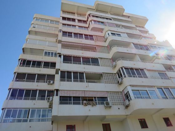 Foto 2 de Piso en venta en calle Currican de 4 habitaciones con terraza y piscina