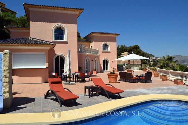 Foto 2 de Venta de casa en Pedreguer de 5 habitaciones con terraza y piscina