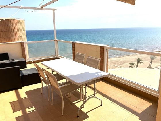 Foto 2 de Ático en venta en Playa Mucha Vista de 3 habitaciones con terraza y piscina