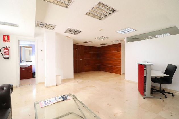 Foto 2 de Oficina en venda a Ensanche - Diputación amb aire acondicionat i calefacció