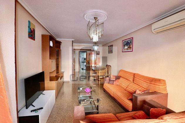 Foto 2 de Pis en venda a Campoamor de 4 habitacions amb terrassa i balcó