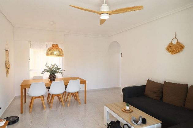 Foto 2 de Venta de piso en calle Isla Ibiza de 3 habitaciones con terraza y piscina
