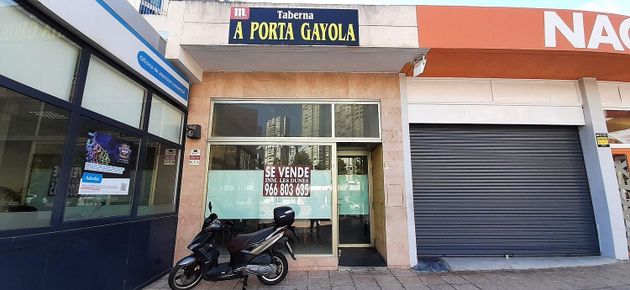 Foto 1 de Local en venta en Pueblo Levante con terraza y garaje