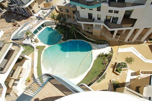 Foto 2 de Venta de ático en Villajoyosa ciudad de 3 habitaciones con terraza y piscina
