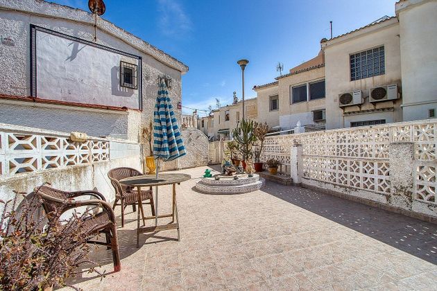 Foto 2 de Chalet en venta en calle Salamanca de 2 habitaciones con terraza y garaje