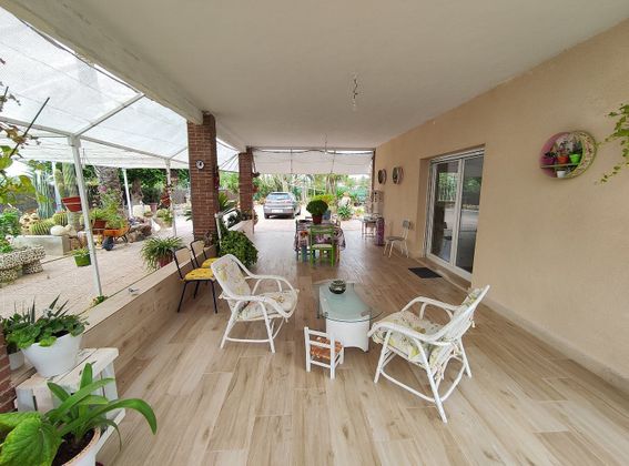 Foto 1 de Casa en venda a Campus Universitari Miguel Hernández de 4 habitacions amb terrassa i jardí