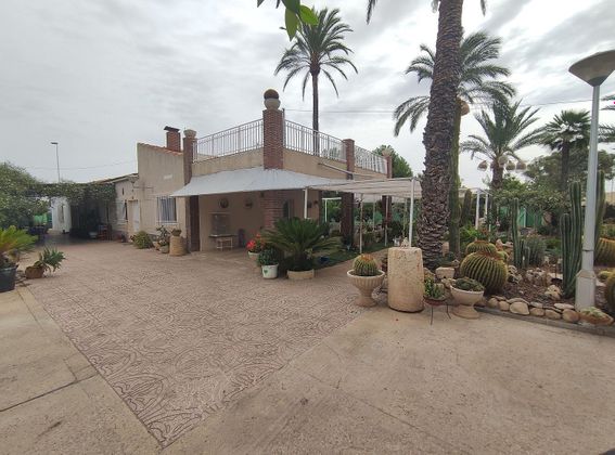 Foto 2 de Casa en venda a Campus Universitari Miguel Hernández de 4 habitacions amb terrassa i jardí
