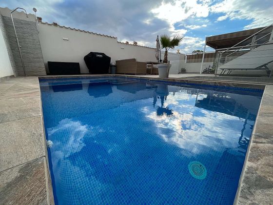 Foto 2 de Casa en venda a Altos - La Florida de 3 habitacions amb terrassa i piscina