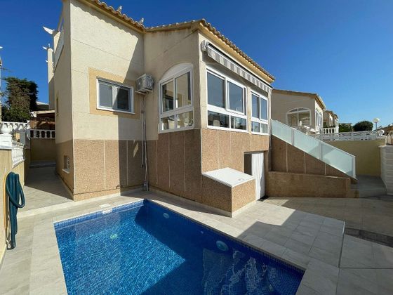 Foto 1 de Casa en venda a Altos - La Florida de 3 habitacions amb terrassa i piscina