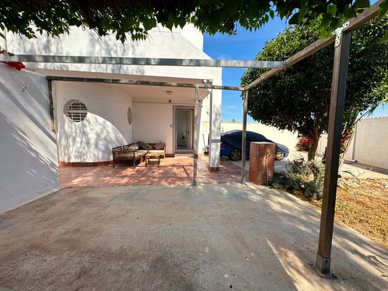Foto 2 de Dúplex en venda a Nueva Torrevieja - Aguas Nuevas de 3 habitacions amb piscina i jardí