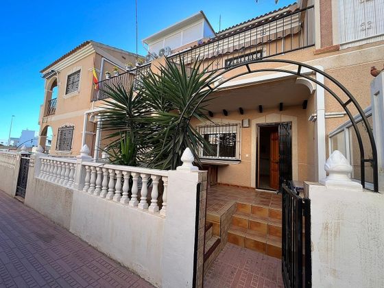 Foto 1 de Casa en venta en calle Sal y Mar de 3 habitaciones con terraza y piscina