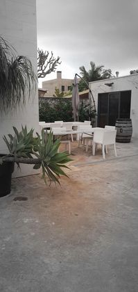 Foto 1 de Chalet en venta en pasaje Climont de 4 habitaciones con terraza y piscina