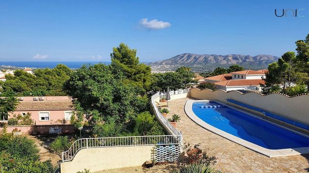 Foto 2 de Piso en venta en Nucia (la) de 3 habitaciones con terraza y piscina