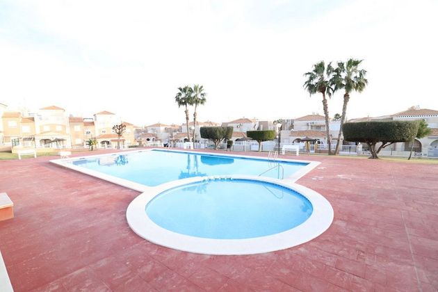 Foto 2 de Àtic en venda a Nueva Torrevieja - Aguas Nuevas de 2 habitacions amb terrassa i piscina