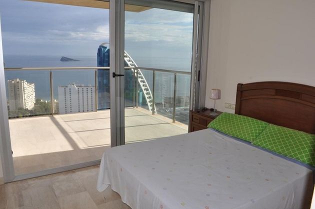 Foto 2 de Pis en lloguer a calle Presidente Adolfo Suárez de 2 habitacions amb terrassa i piscina